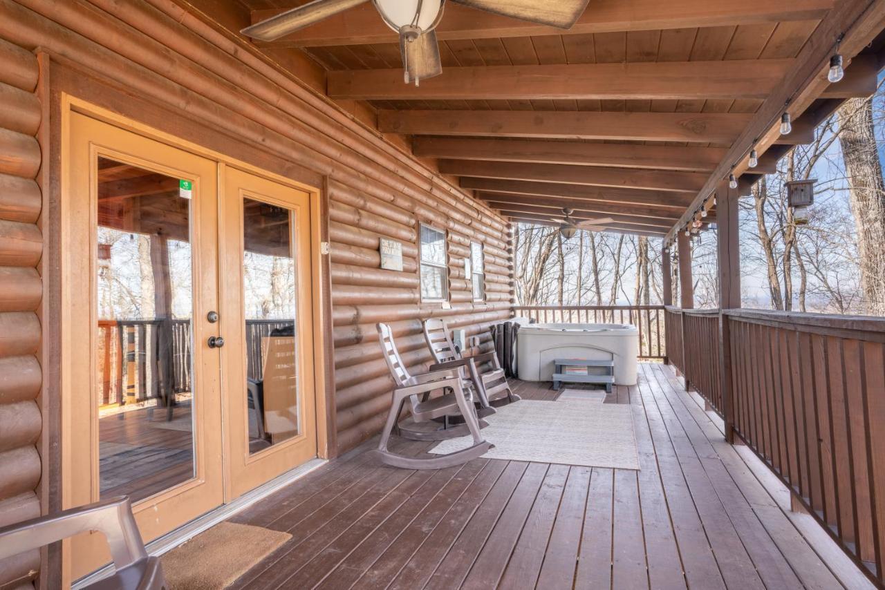 Comfort Cabin Bearway To Heaven W Private Hot Tub พิเจนฟอร์จ ภายนอก รูปภาพ
