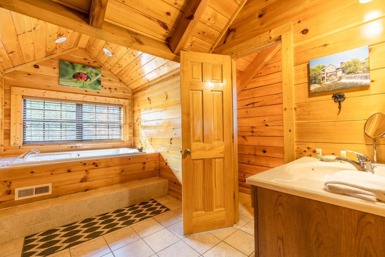 Comfort Cabin Bearway To Heaven W Private Hot Tub พิเจนฟอร์จ ภายนอก รูปภาพ